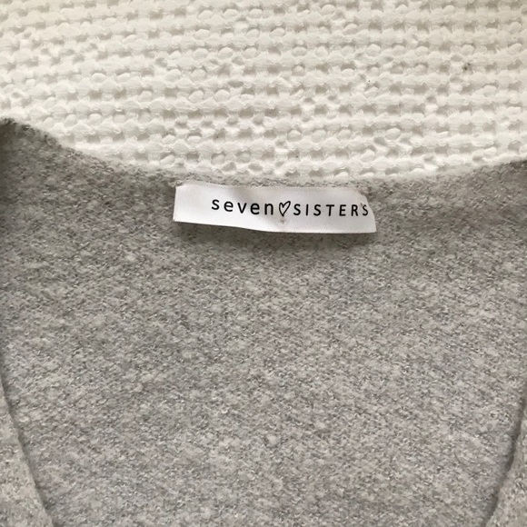 Grey sweater - Picture 3 of 3